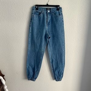 Blue Jeans  
Missguided 
Size: 4